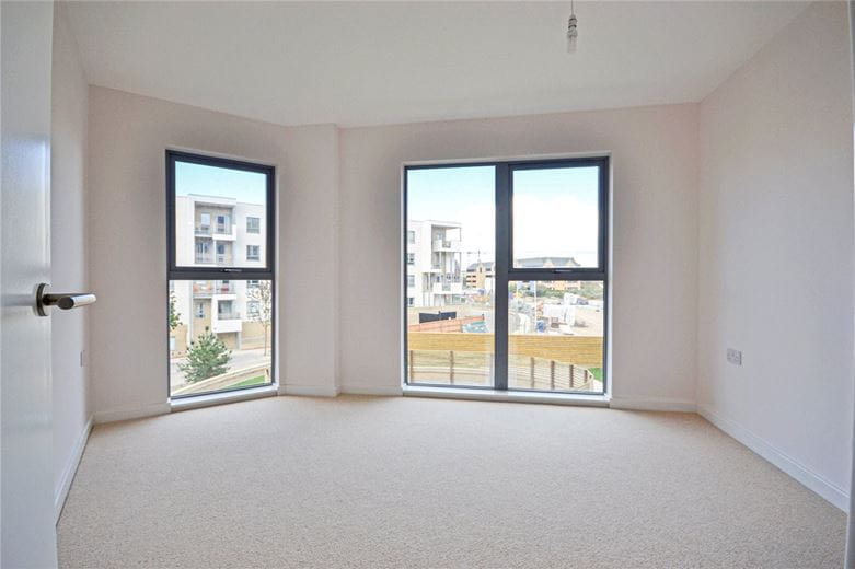 2 bedroom flat, Glenalmond Avenue, Cambridge CB2 - Sold STC