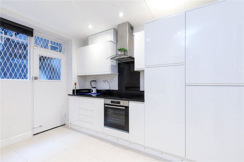 3 bedroom flat, Seymour Place, London W1H - Available