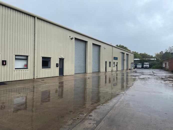 1,105 Sq Ft , Unit 4, Station Road WV10 - Available
