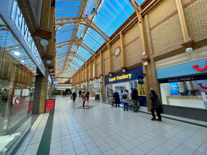 2,319 Sq Ft , Unit 29, Green Lanes Shopping Centre EX31 - Available