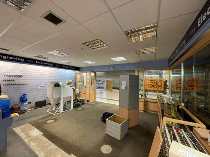 563 Sq Ft , Unit 3, Green Lanes Shopping Centre EX31 - Available