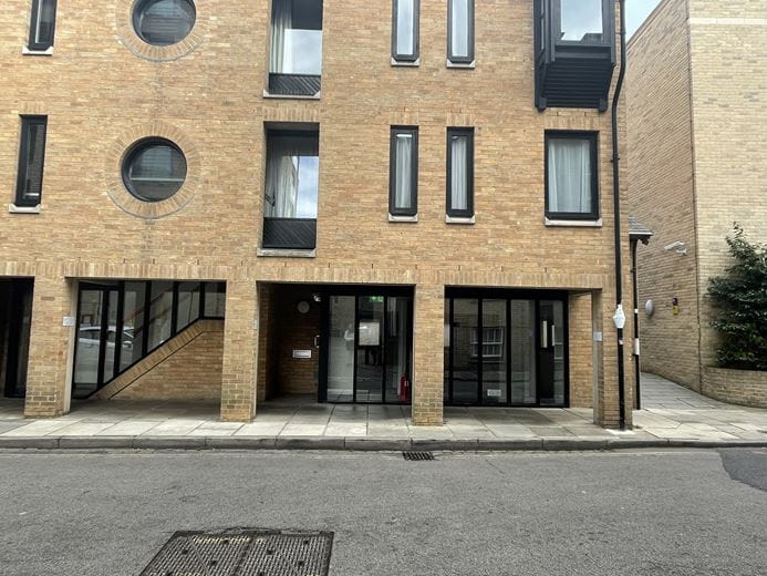 978 to 1,610 Sq Ft , Bishop Bateman Court, New Park Street CB5 - Available