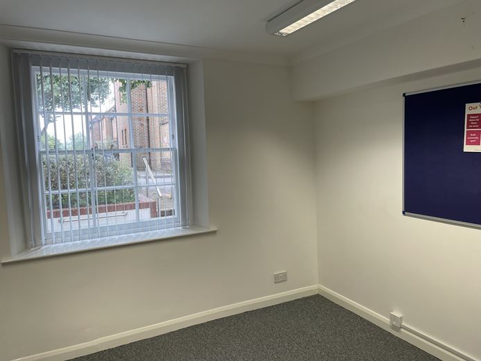 633 Sq Ft , Lower Ground Floor, 47 Southgate Street SO23 - Available
