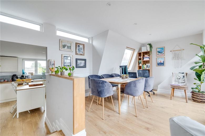 2 bedroom flat, Fulham Palace Road, London SW6 - Sold