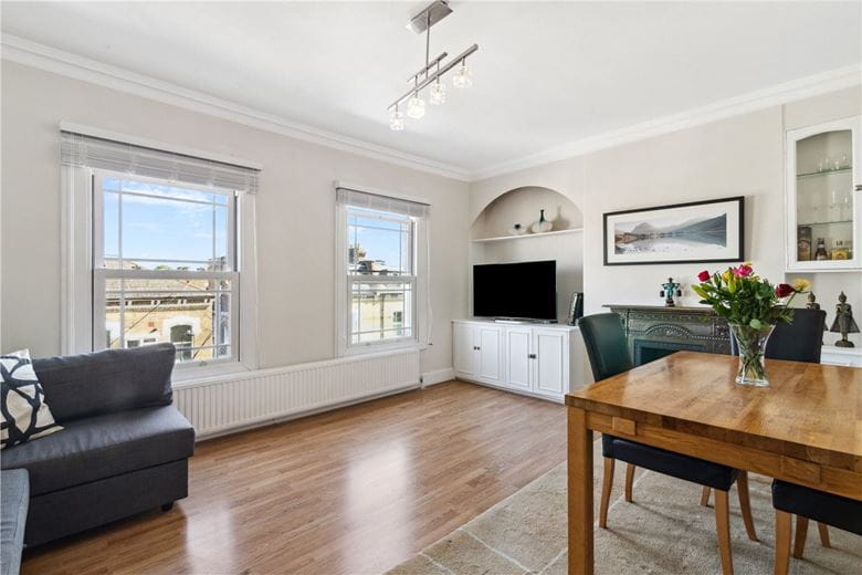 1 bedroom flat, Lilyville Road, Fulham SW6 - Available