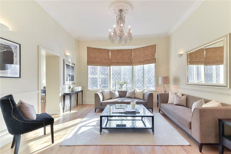 3 bedroom flat, Park Mansions, Knightsbridge SW1X - Available