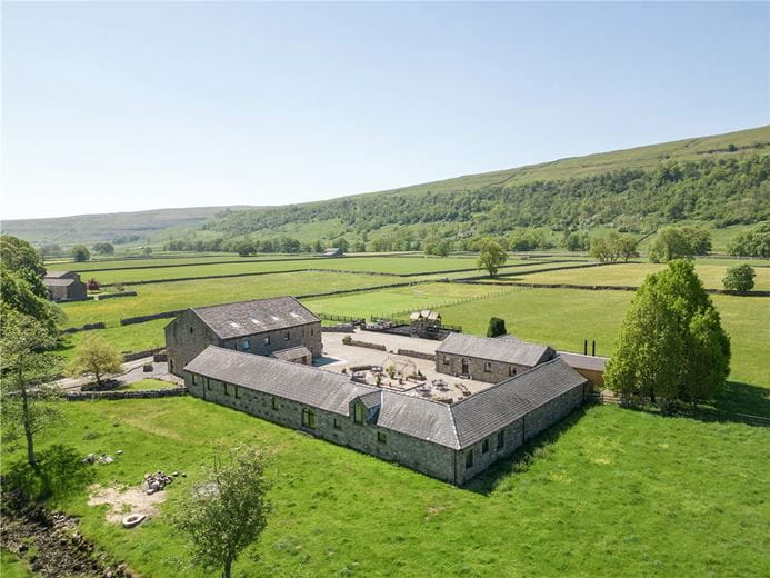 bedroom house, Stonelands Farmyard Cottages, and Dubb Croft Barn BD23 - Available