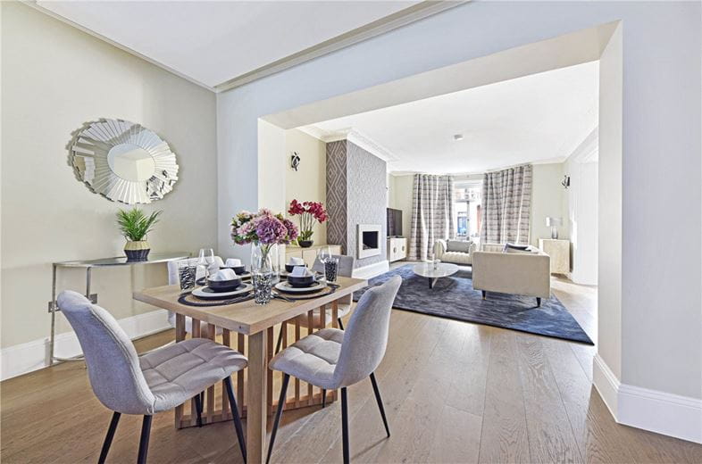 5 bedroom flat, Drayton Gardens, Chelsea SW10 - Available