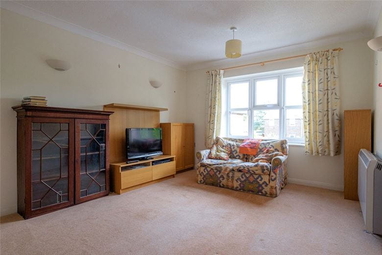 2 bedroom flat, River Park, Marlborough SN8 - Sold