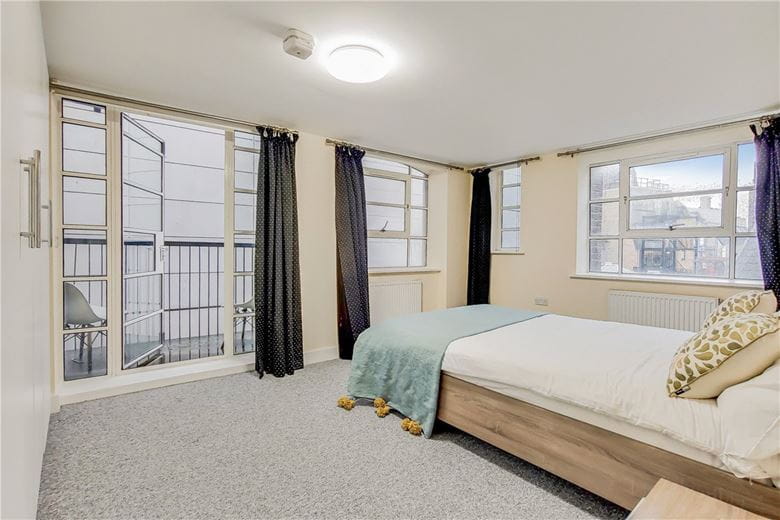 2 bedroom flat, South Molton Street, London W1K - Sold
