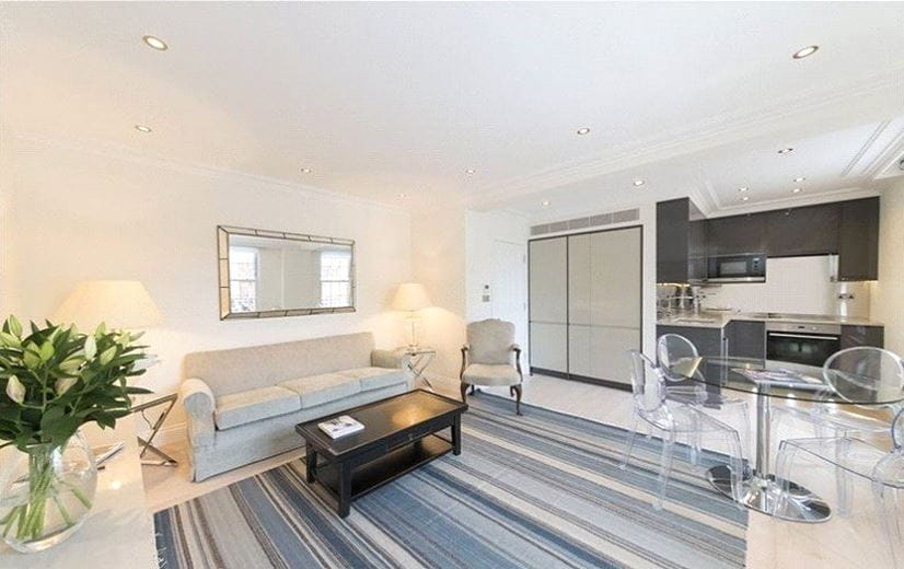 2 bedroom flat, Curzonfield House, 42-43 Curzon Street W1J - Available