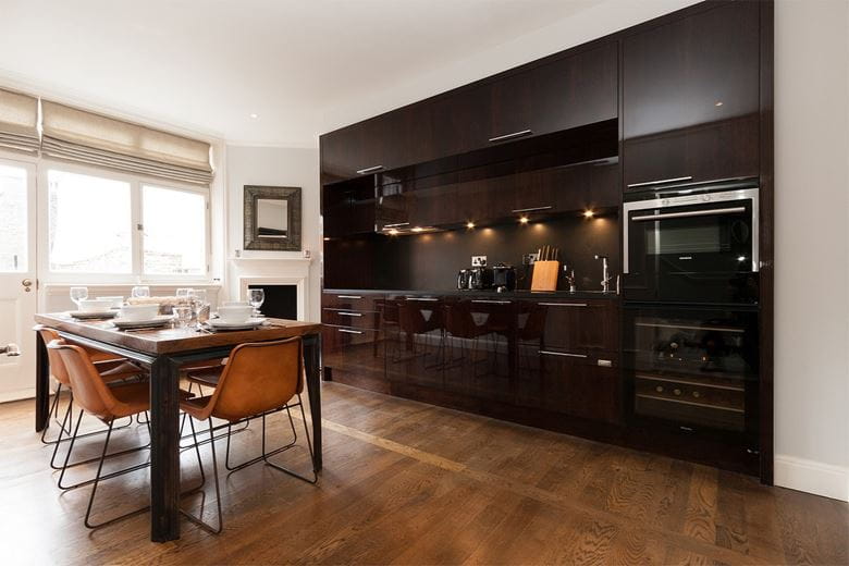 2 bedroom flat, North Audley Street, Mayfair W1K - Available