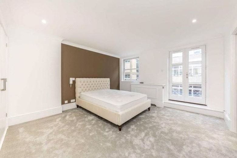 2 bedroom flat, Dover Street, Mayfair W1S - Available