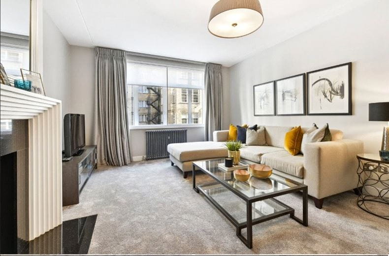 1 bedroom flat, Richmond Court, 200 Sloane Street SW1X - Under Offer