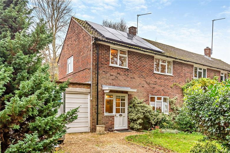 3 bedroom house, The Mount, Highclere RG20 - Available