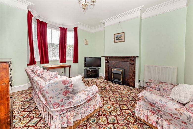 3 bedroom house, Andover Road, Newbury RG14 - Sold