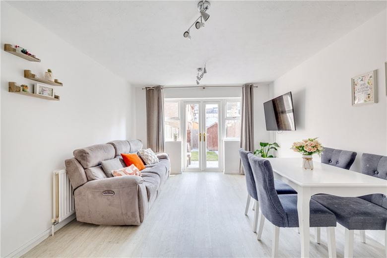 2 bedroom house, Bowman Mews, London SW18 - Sold STC