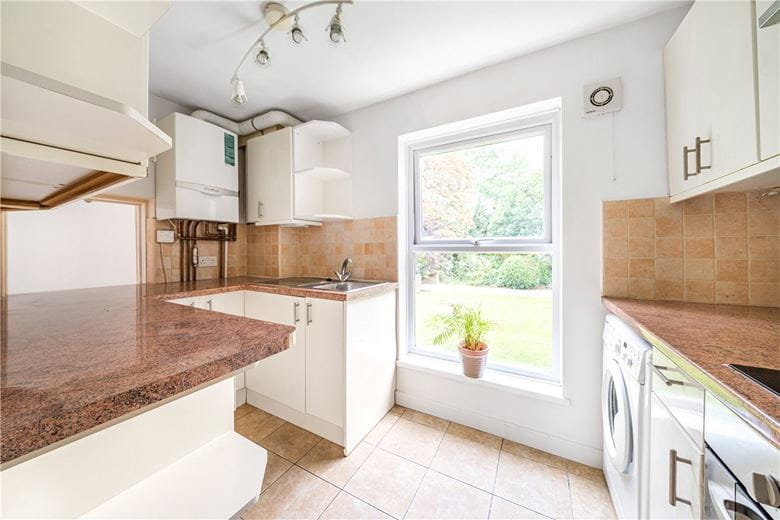 2 bedroom flat, Hyde House Gardens, Hyde Street SO23 - Available