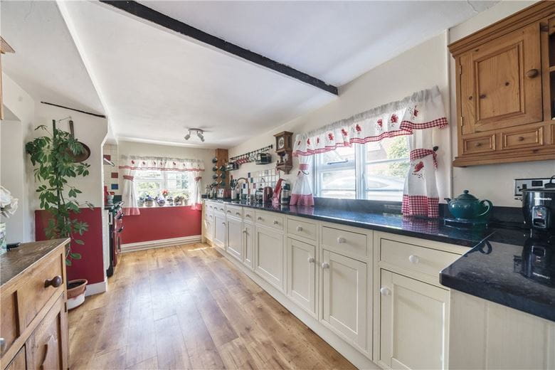 4 bedroom house, Chapel Street, North Waltham RG25 - Available