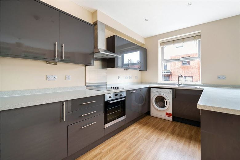 2 bedroom flat, Stockbridge Road, Winchester SO22 - Sold STC
