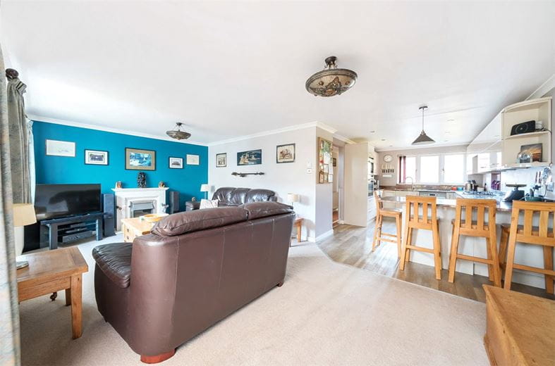 4 bedroom house, Evingar Road, Whitchurch RG28 - Available