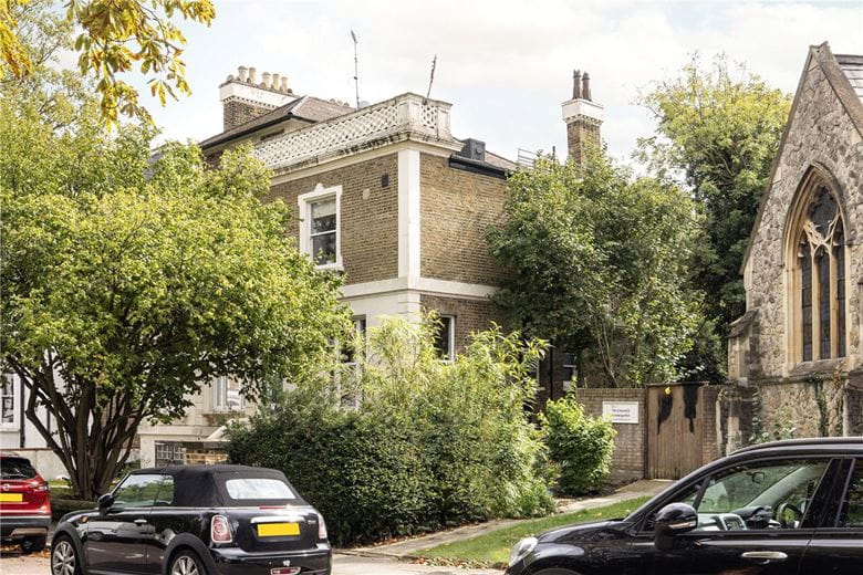 2 bedroom flat, Trinity Crescent, Tooting Bec SW17 - Sold STC