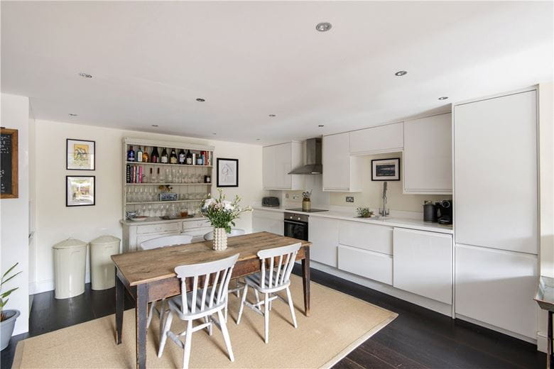 2 bedroom flat, Trinity Road, London SW17 - Sold