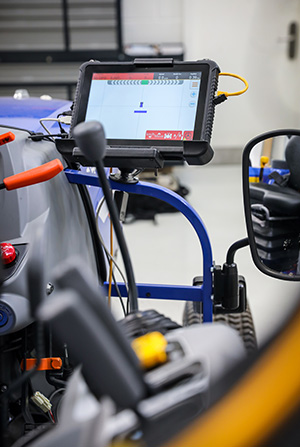 /-/media/images/did-you-know-images/300x447-smart-farming.ashx