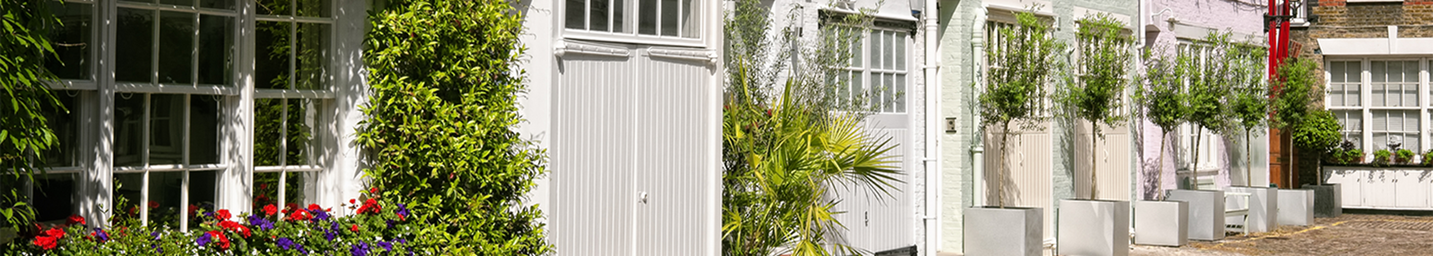 Cosy mews houses at Notting Hill