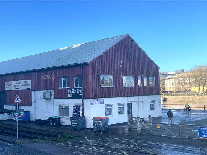 1,414 Sq Ft , Northpoint House, Princes Wharf BS1 - Under Offer