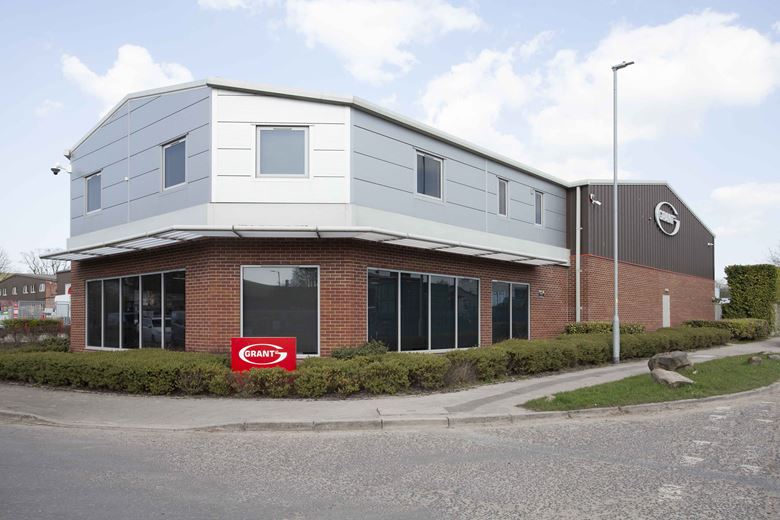 10,587 Sq Ft , Unit 8A, Hopton Industrial Estate SN10 - Available