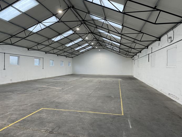 9,185 Sq Ft , Unit 3 Garden Trading Estate, London Road SN10 - Available