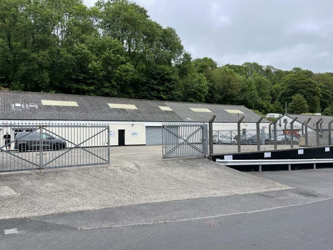 7,545 Sq Ft , 22 Coombend BA3 - Under Offer