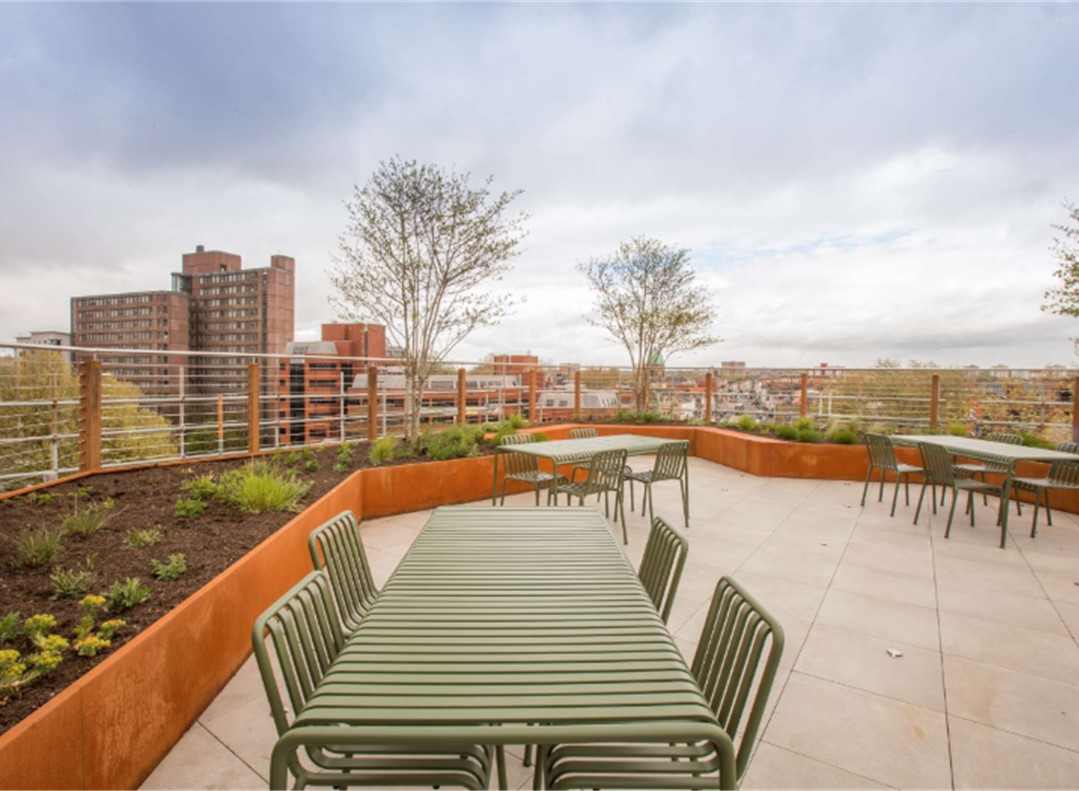 4,882 Sq Ft , 2nd Floor South Blok One Castle Park, Tower Hill BS2 - Available