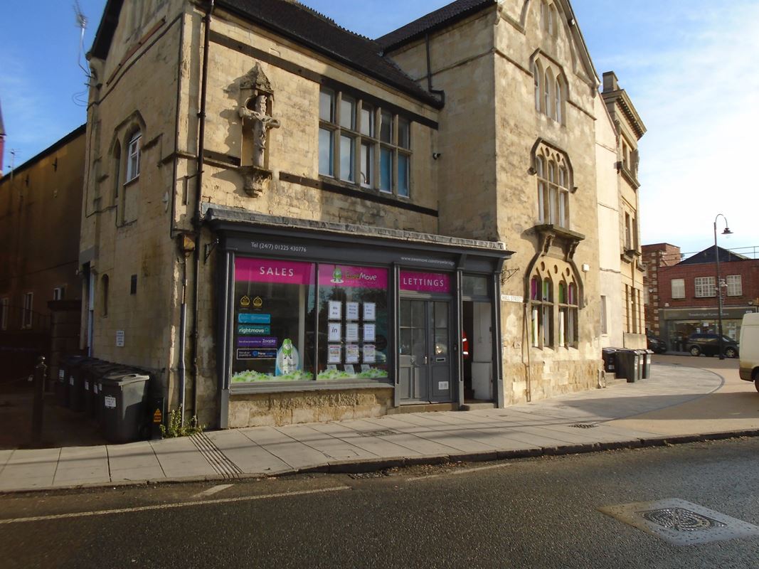 565 Sq Ft , Ground Floor Office, 8 Hill Street BA14 - Sold STC