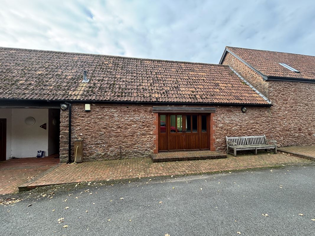 592 Sq Ft , 1 Higher Ford, Ford TA4 - Available