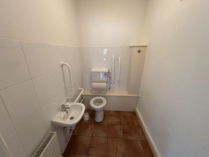 533 Sq Ft , 5 Higher Ford, Ford TA4 - Available