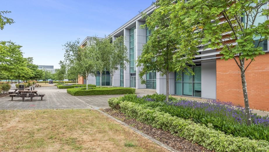 42,877 Sq Ft , Newnham House, Milton Road CB4 - Available