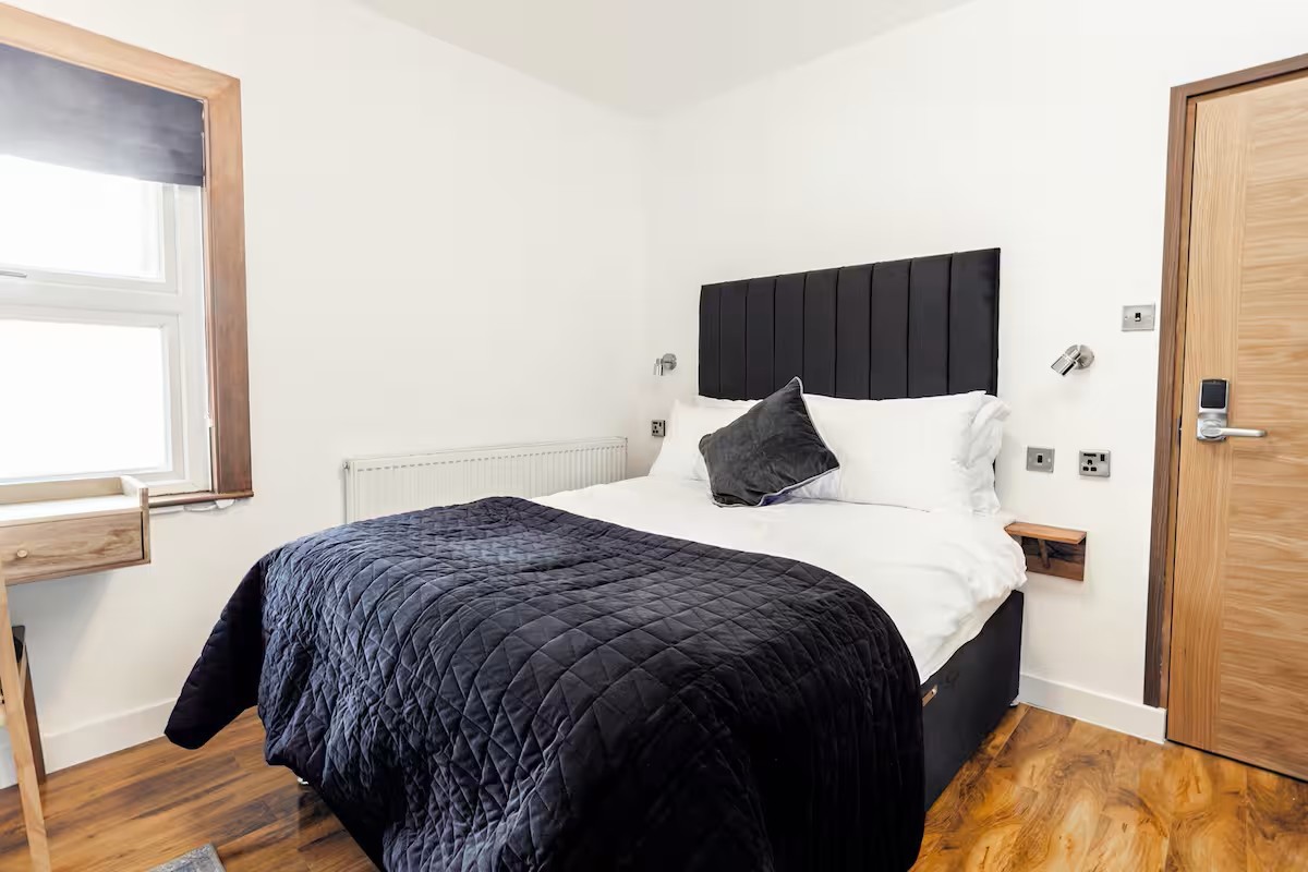 5,000 to 15,000 Sq Ft , Tenison Road CB1 - Available