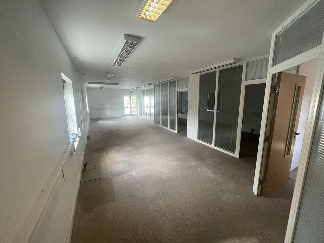 6,004 Sq Ft , 2A Church Square TA1 - Sold STC