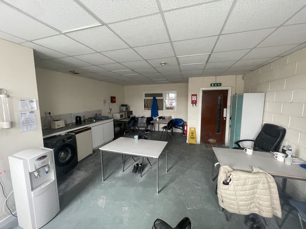 20,623 Sq Ft , Unit 6, Brue Way TA9 - Available