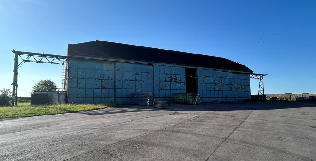 25,000 to 49,029 Sq Ft , Hanger C2, Orbital Road SN4 - Available