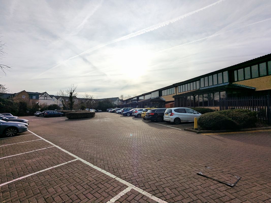 2,080 to 5,385 Sq Ft , Wellbrook Court, Wellbrook Way CB3 - Available