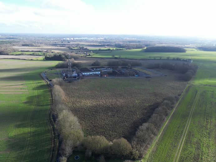 26 acres , Centre For Applied Science & Technology, Woodcock Hill AL4 - Available