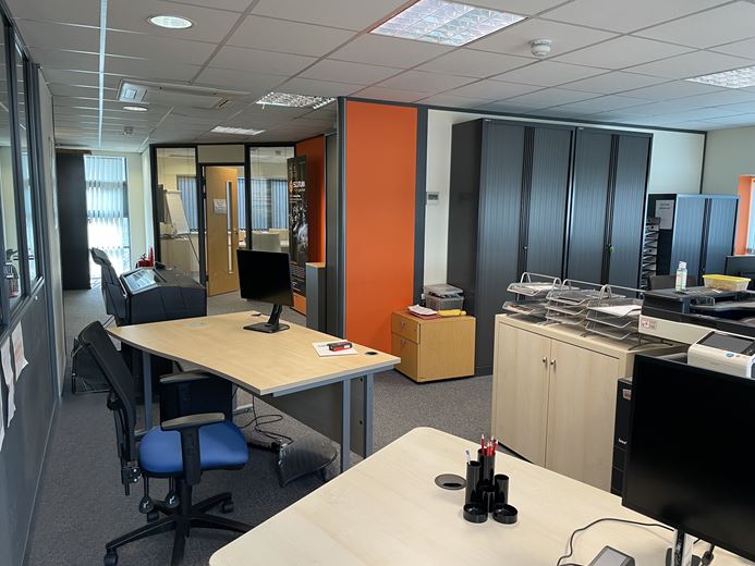 1,062 Sq Ft , First Floor D10 Glyme Court  OX5 - Available