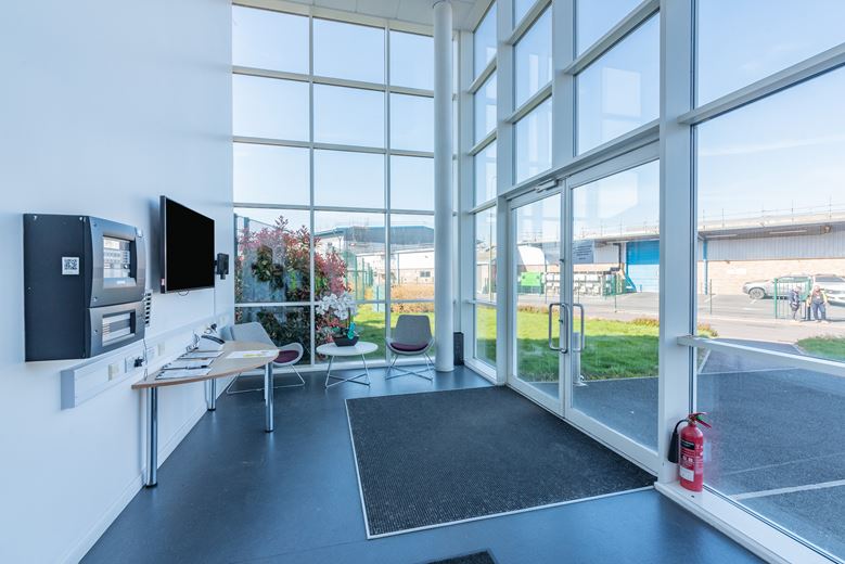 37,700 Sq Ft , Unit B Langford Locks OX5 - Available