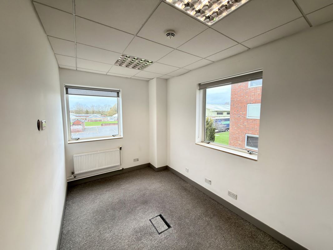 3,800 Sq Ft , The David Lowe Extension, University Of Warwick Innovation Campus CV35 - Available