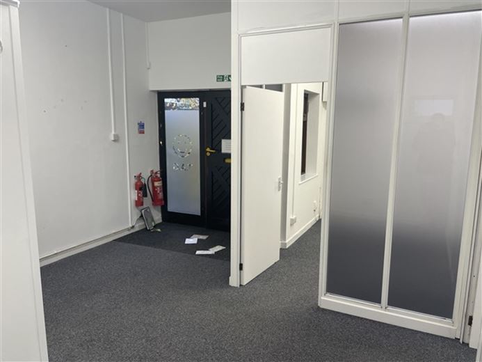  , 19 City Business Centre SO23 - Available