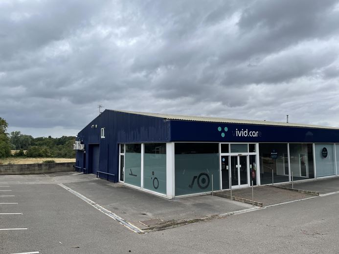 4,387 Sq Ft , Linkside House, Forest Lane Head HG2 - Under Offer