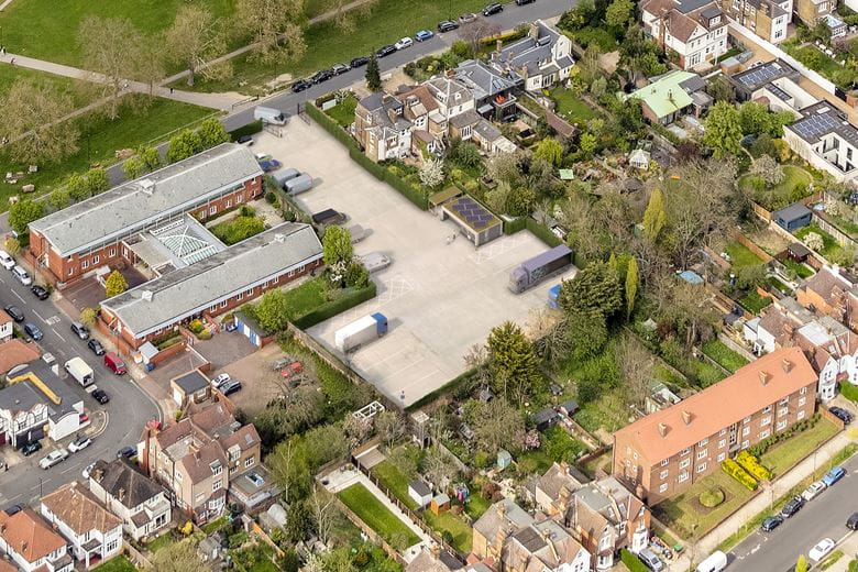 31,779 Sq Ft , 6 Streatham Common SW16 - Available